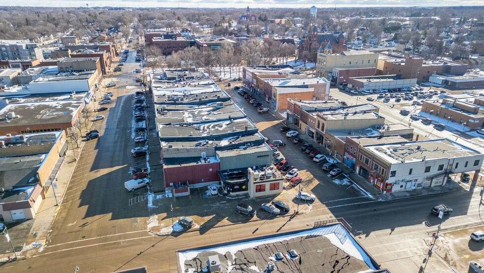 More Photos Of 105 S Oak Ave, Owatonna Freestanding For Sale