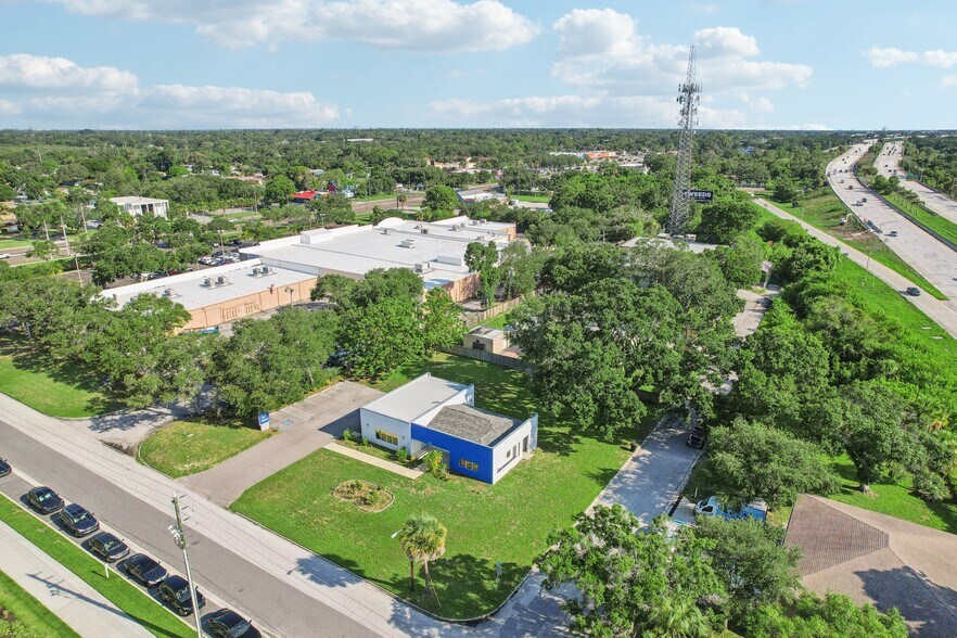 More Photos Of 3209 30th Ave S, Saint Petersburg Office For Sale