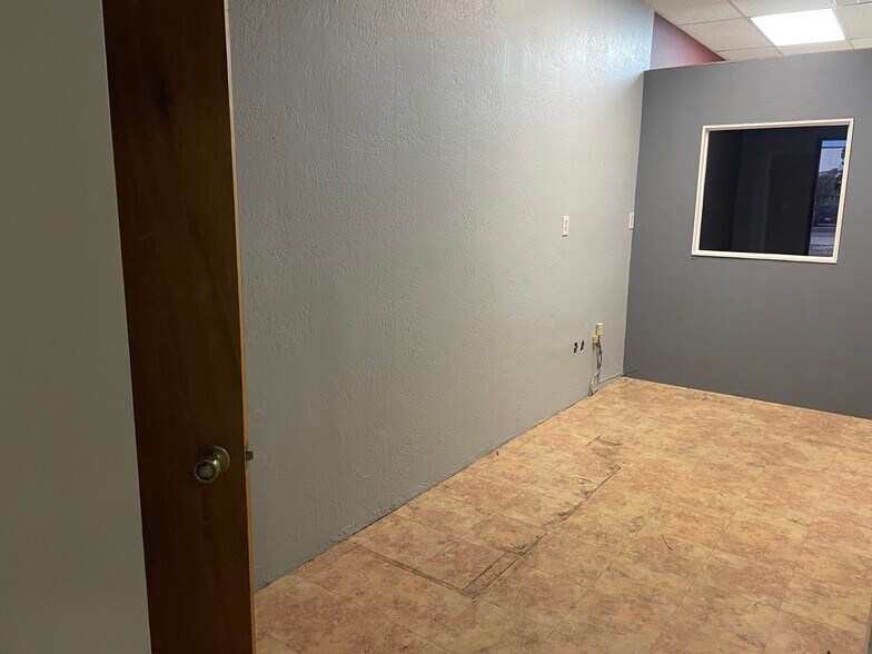 More Photos Of 1037-1049 Redwood St, Vallejo Office For Lease