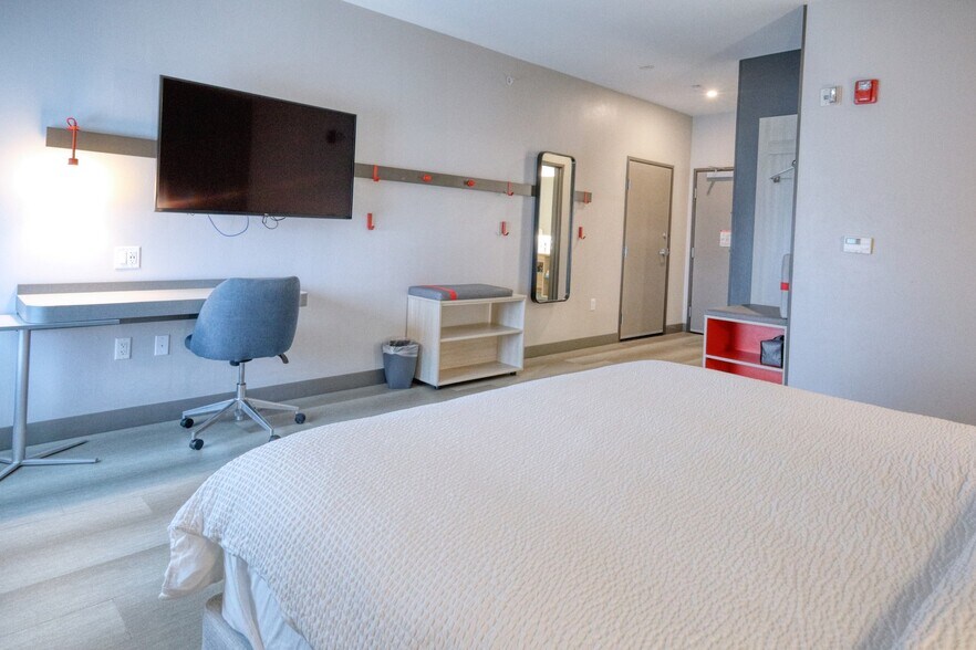 More Photos Of 5400 Rexora Dr, Beaumont Hotel For Sale