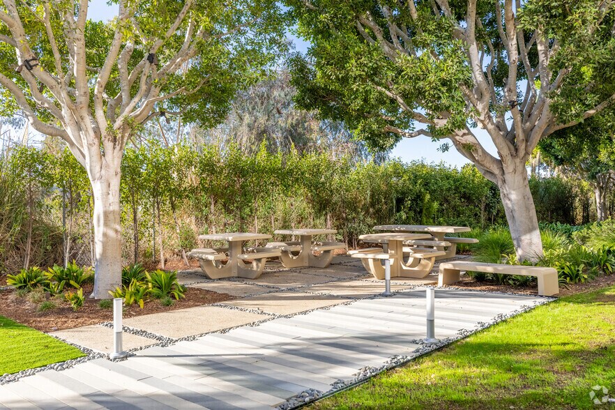 More Photos Of 3655 Nobel Dr, San Diego Office For Lease