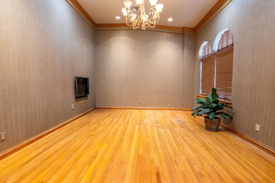 More Photos Of 757 Arlington Ave N, Saint Petersburg Office For Sale