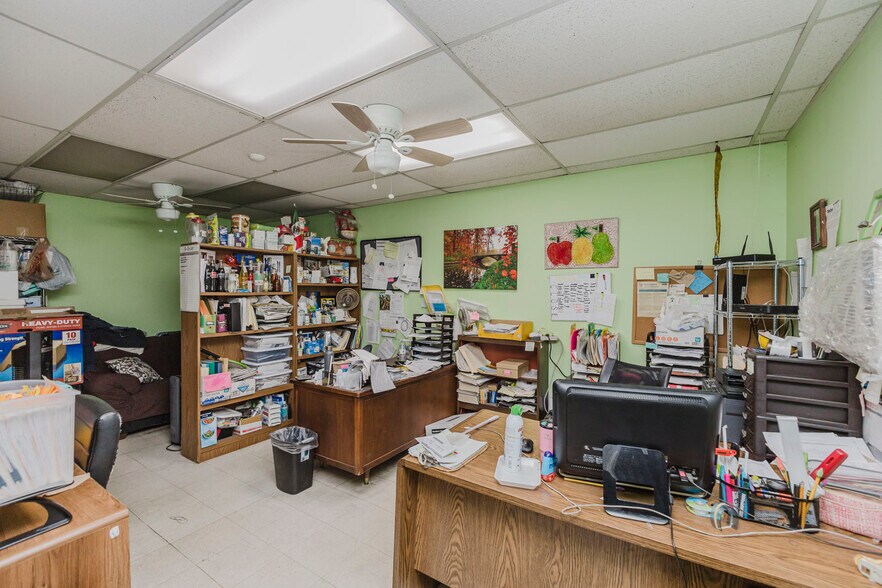 More Photos Of 925 E 19th St, Wichita Warehouse For Sale