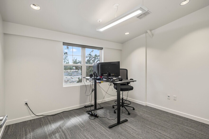 More Photos Of 275-295 W Lundgren Mill Dr, Sisters Food Processing For Sale