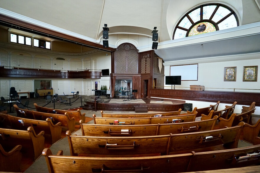 More Photos Of 221 E Martin Luther King Jr Blvd, Yakima Religious Facility For Sale