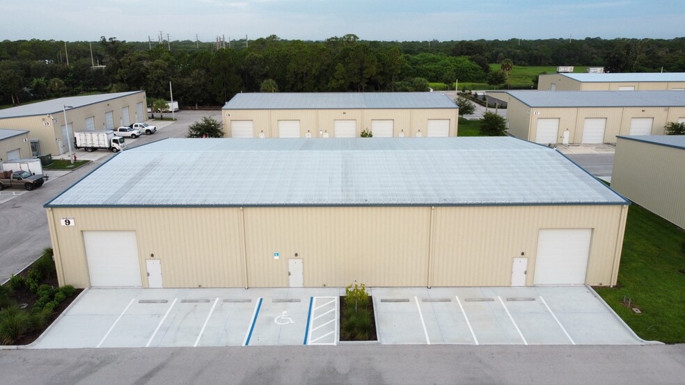 More Photos Of 5265 45th St, Vero Beach Unknown For Lease