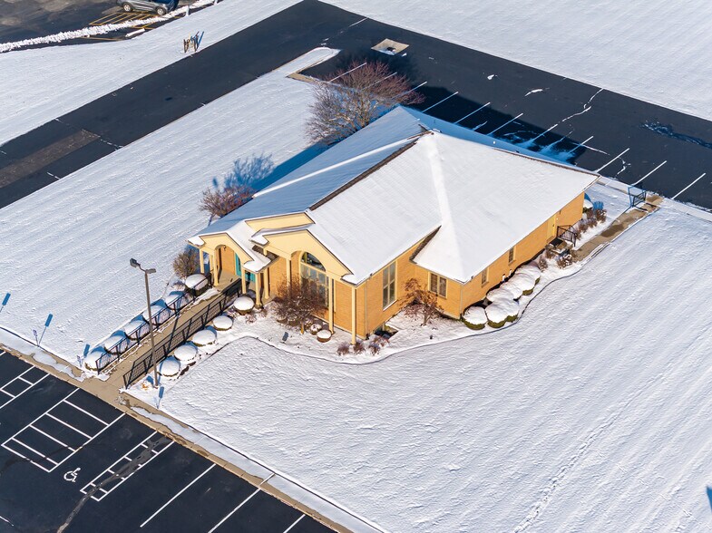 More Photos Of 1752 W High St, Piqua Medical For Sale