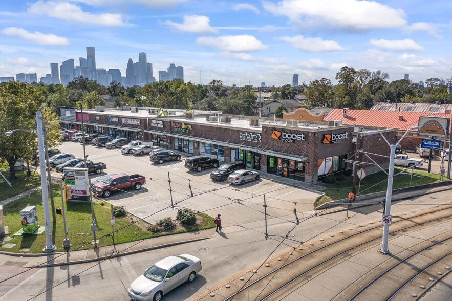 Primary Photo Of 2445 Fulton St, Houston Storefront Retail Office For Sale