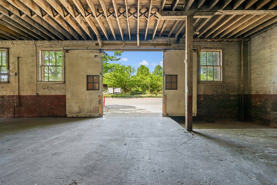 More Photos Of 217 State St, Salem Storefront Retail Office For Sale