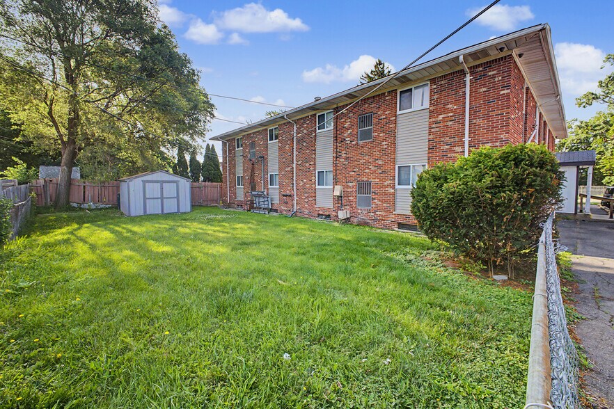 More Photos Of 1870 Saint Johns Blvd, Lincoln Park Apartments For Sale