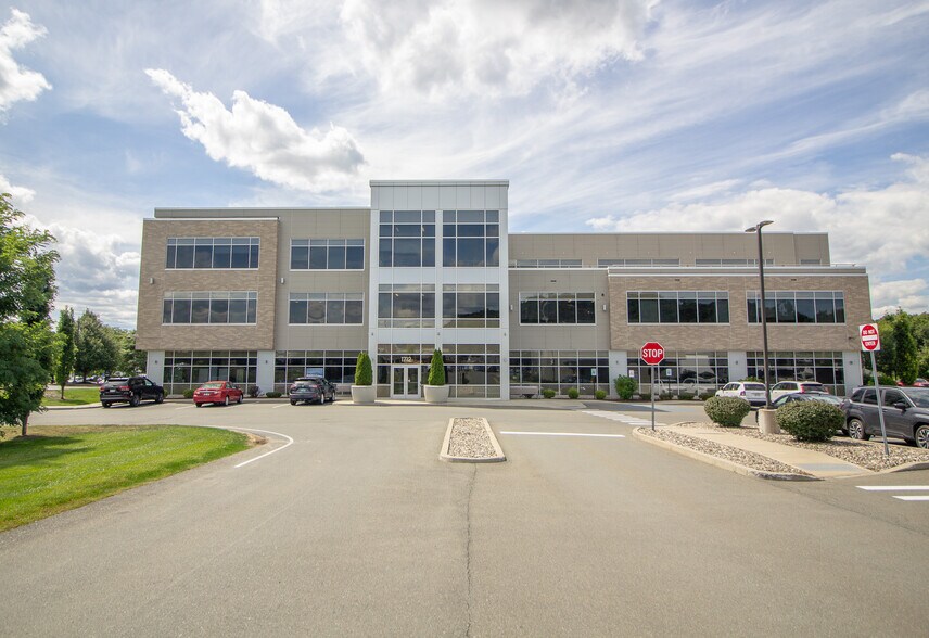 More Photos Of 1712 Route 9, Halfmoon Office For Lease