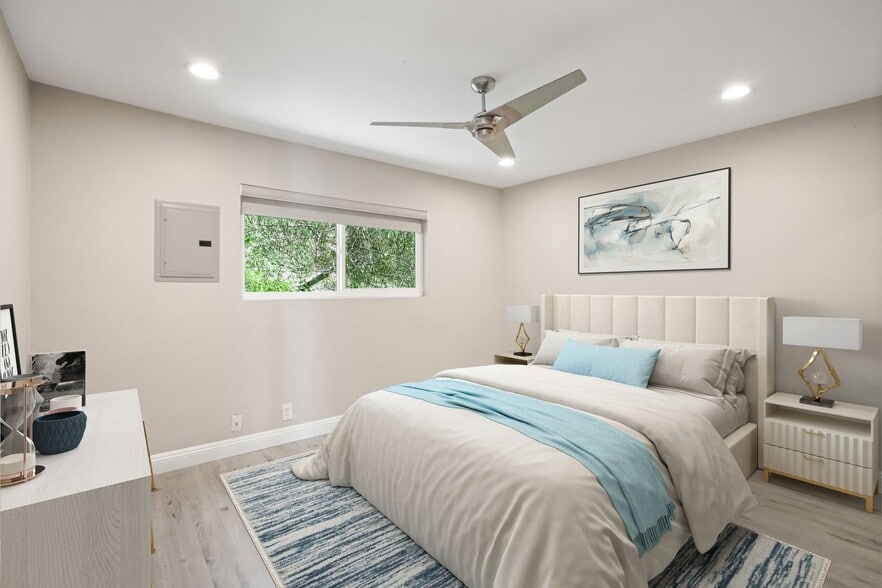 More Photos Of 18103 Coastline Dr, Malibu Apartments For Sale