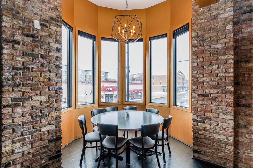 More Photos Of 34 S Main St, Mount Prospect Storefront For Sale