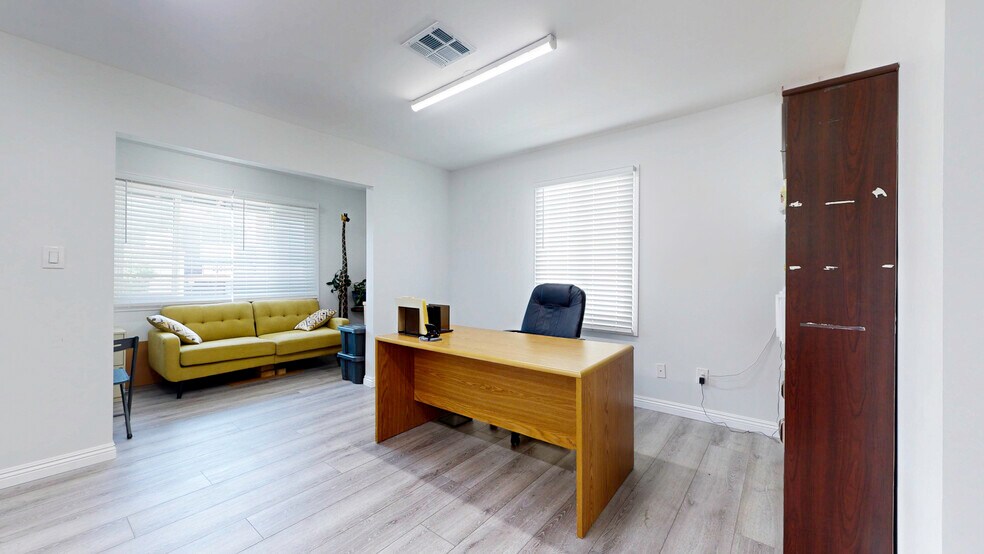 More Photos Of 6851 Foothill Blvd, Tujunga Office Residential For Sale
