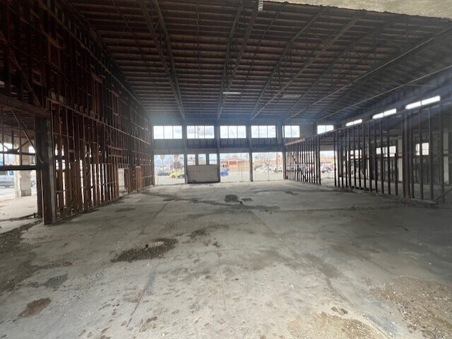 More Photos Of 208 E Olive Ave, Turlock Storefront Retail Office For Sale