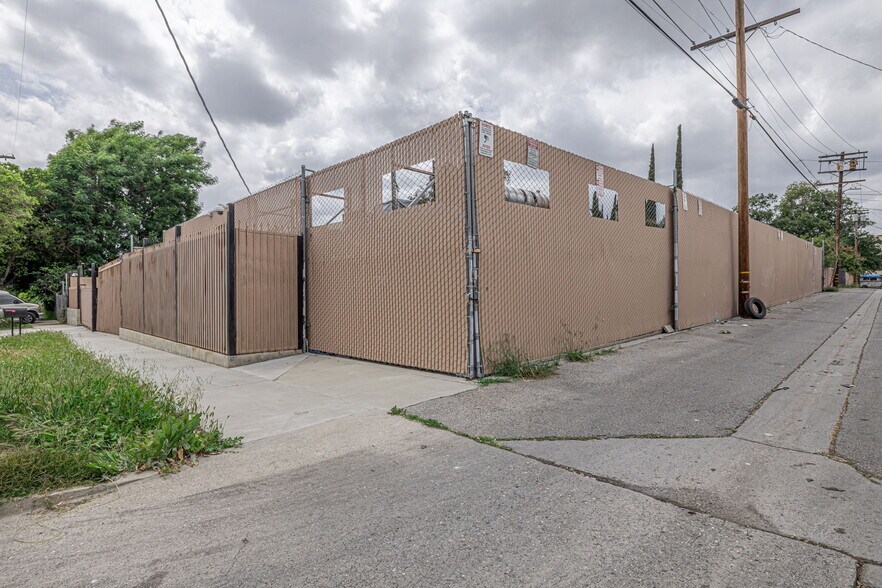 More Photos Of 15723 Kadota St, Sylmar Land For Sale