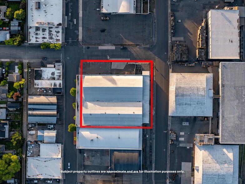 More Photos Of 715 S Grape St, Medford Warehouse For Sale