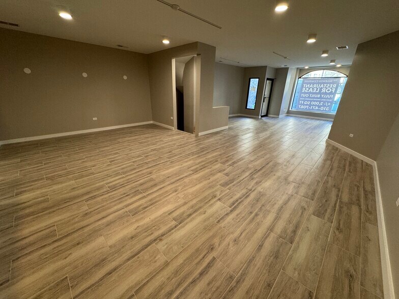 More Photos Of 2336 N Clark St, Chicago Restaurant For Lease