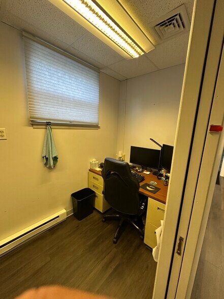 More Photos Of 71 Cedar Ave, Hershey Office For Lease