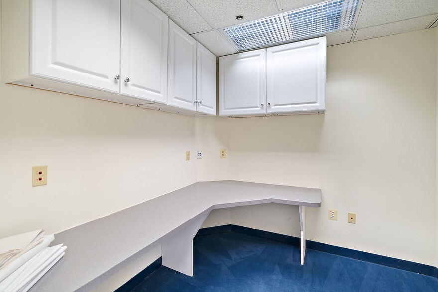 More Photos Of 4221 Walney Rd, Chantilly Office For Lease