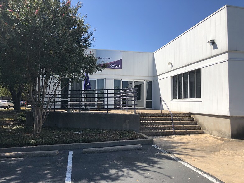 More Photos Of 2404 Rutland Dr, Austin Office For Lease