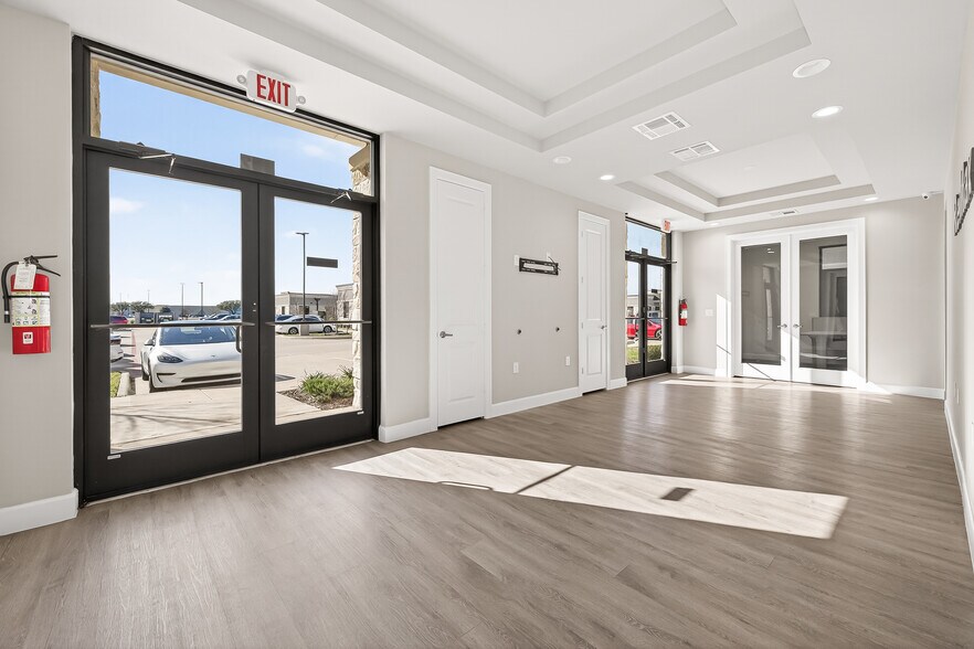 More Photos Of 25145 Star Ln, Katy Office For Sale