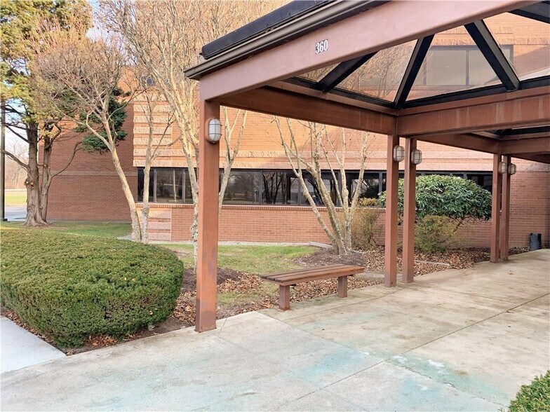 More Photos Of 360 Kingstown Rd, Narragansett Medical For Sale