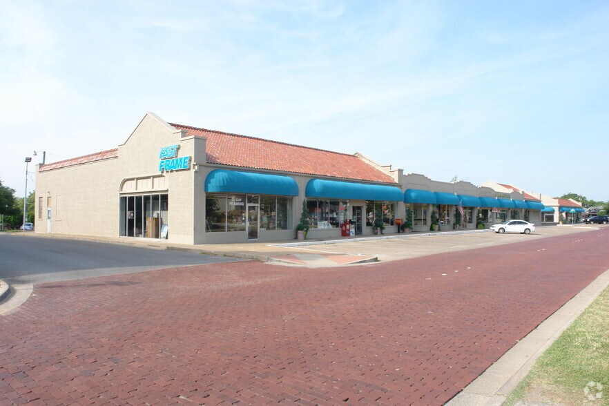 Primary Photo Of 4000 Camp Bowie Blvd, Fort Worth Unknown For Lease