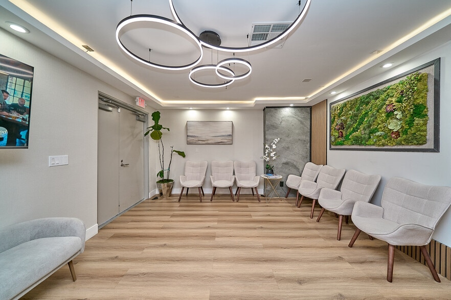 More Photos Of 8737 Beverly Blvd, West Hollywood Medical For Sale