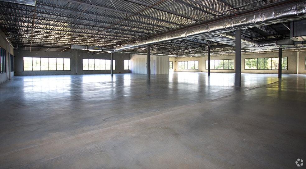 More Photos Of 1 Edison Dr, Alpharetta Unknown For Lease