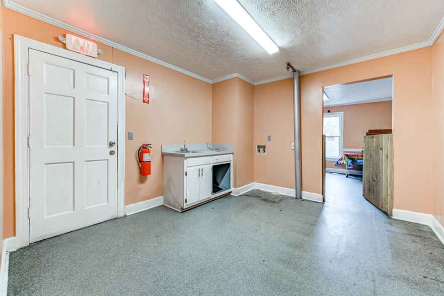 More Photos Of 2893 Mountain Industrial Blvd, Tucker Office For Sale