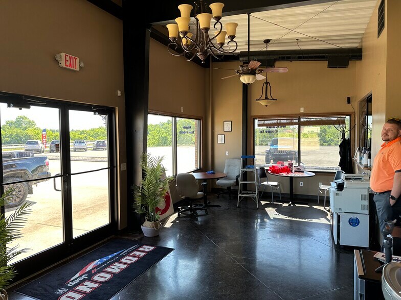 More Photos Of 193 Automotive Dr, Richmond Auto Dealership For Lease