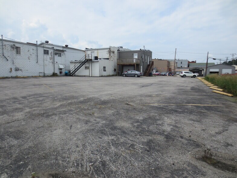 More Photos Of 1007 Smith St, Milton General Retail For Sale