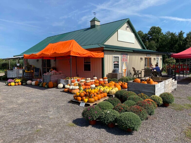 More Photos Of 5630 Norris Rd, North Rose General Retail For Sale