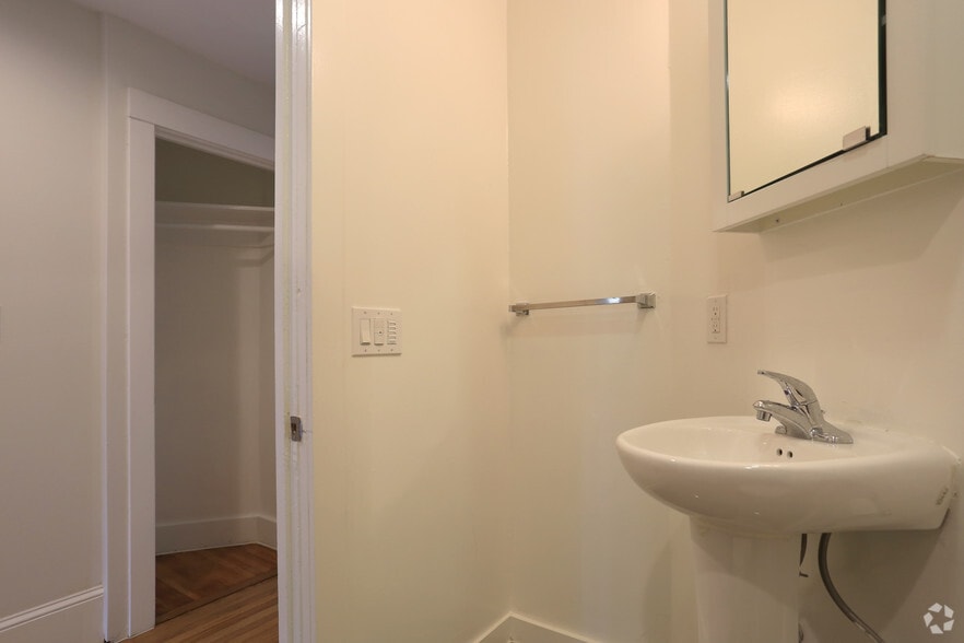 More Photos Of 425 Hyde St, San Francisco Apartments For Sale