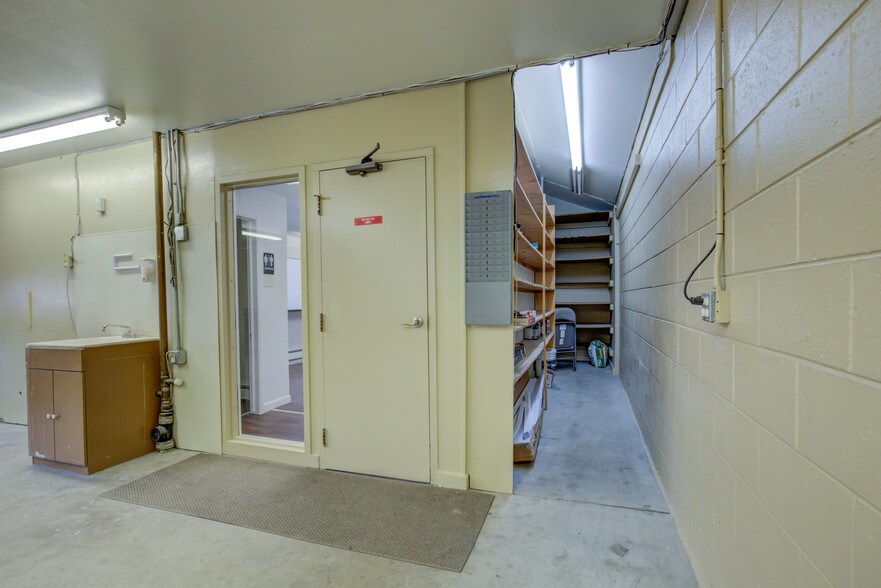 More Photos Of 4520 S Broadway, Englewood Auto Repair For Lease