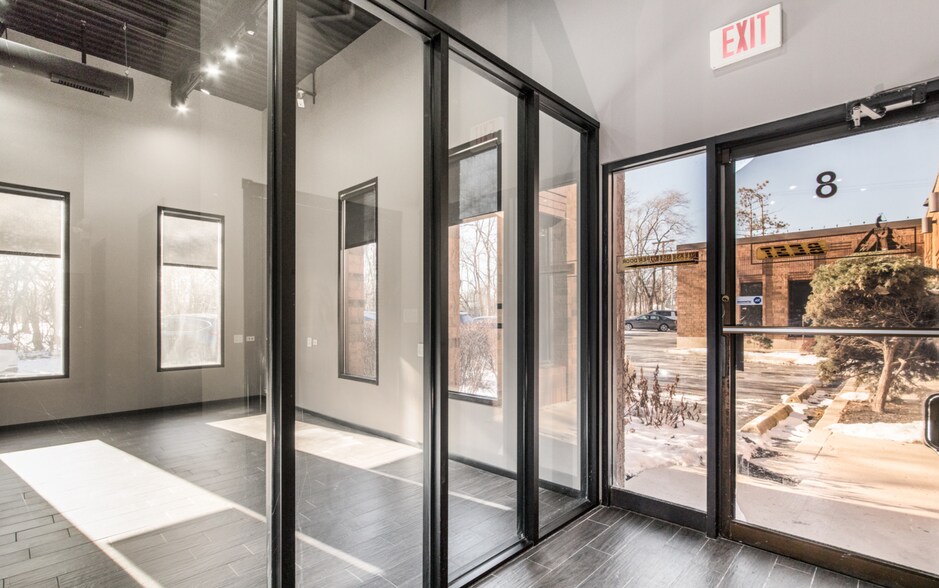 More Photos Of 1645 S River Rd, Des Plaines Office For Sale