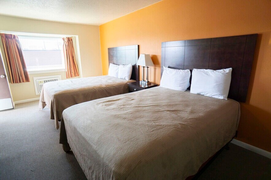 More Photos Of 1208 Oklahoma Ave, Woodward Hotel For Sale