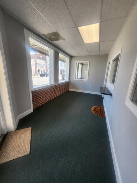 More Photos Of 223 N Main St, Franklin Office For Lease