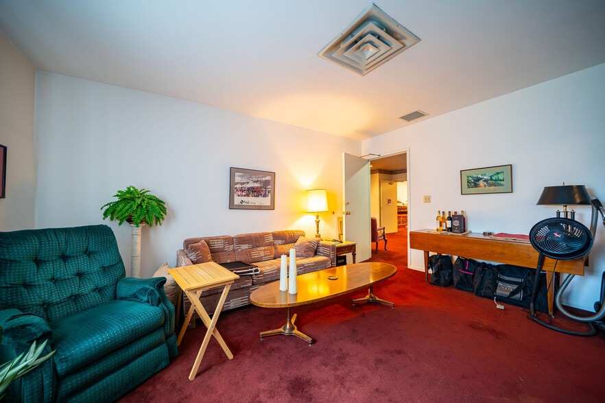 More Photos Of 2990 Bethel Rd, Columbus Funeral Home For Sale