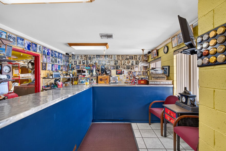 More Photos Of 8136 Lankershim Blvd, North Hollywood Warehouse For Sale