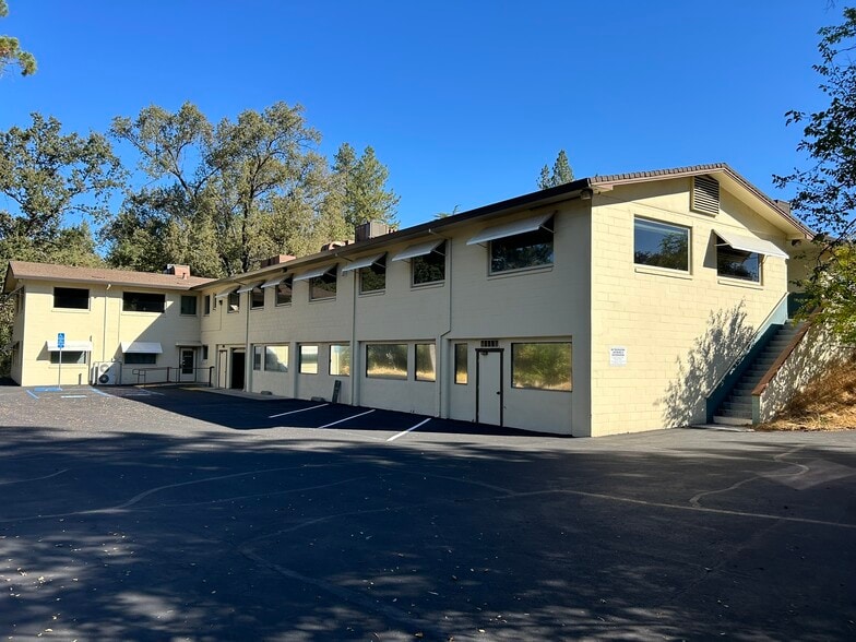 More Photos Of 2929 Grandview St, Placerville Office For Sale