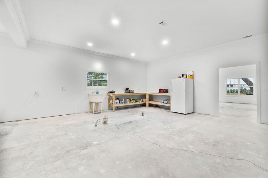 More Photos Of 680 Mallet Bayou Rd, Freeport Lodge Meeting Hall For Sale