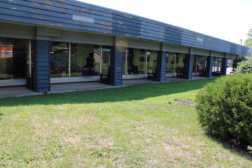 Primary Photo Of 254 Winnebago Dr, Fond Du Lac Office For Sale
