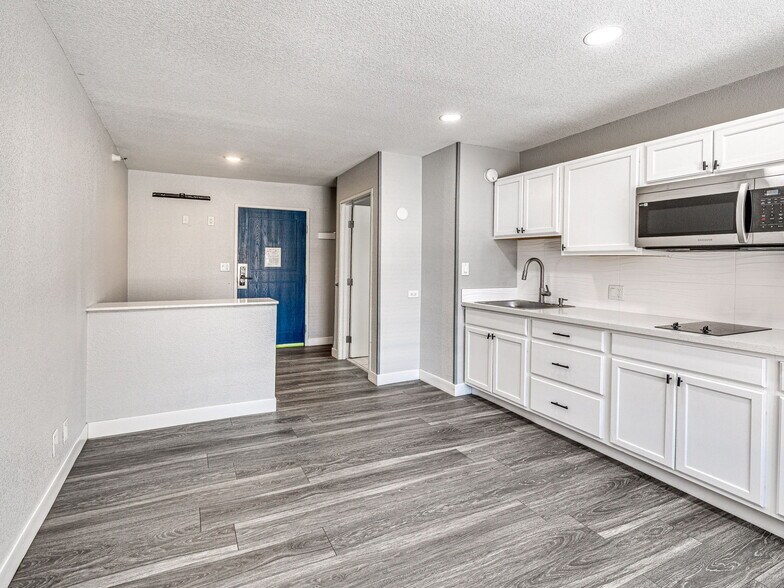 More Photos Of 3211 S 79th East Ave, Tulsa Apartments For Sale