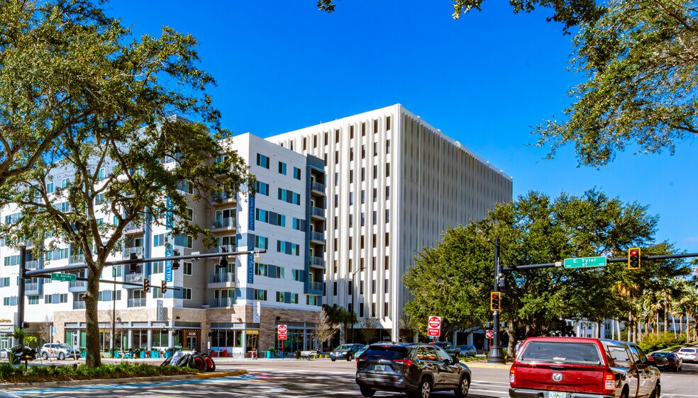 More Photos Of 1000 N Ashley Dr, Tampa Office For Lease