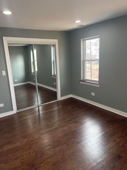 More Photos Of 4128 Washington St, Gary Apartments For Sale