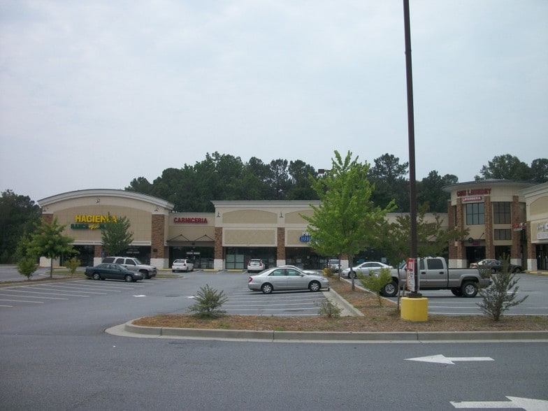 More Photos Of 745 Beaver Ruin Rd, Lilburn Unknown For Lease