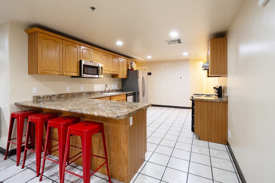 More Photos Of 233 S 1000 E, St George Apartments For Sale