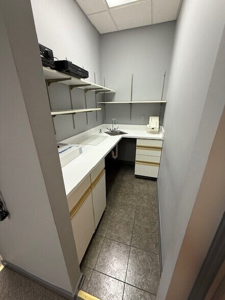 More Photos Of 100 Corporate Dr E, Langhorne Office For Sale